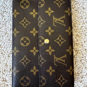 Louis Vuitton Sarah Wallet